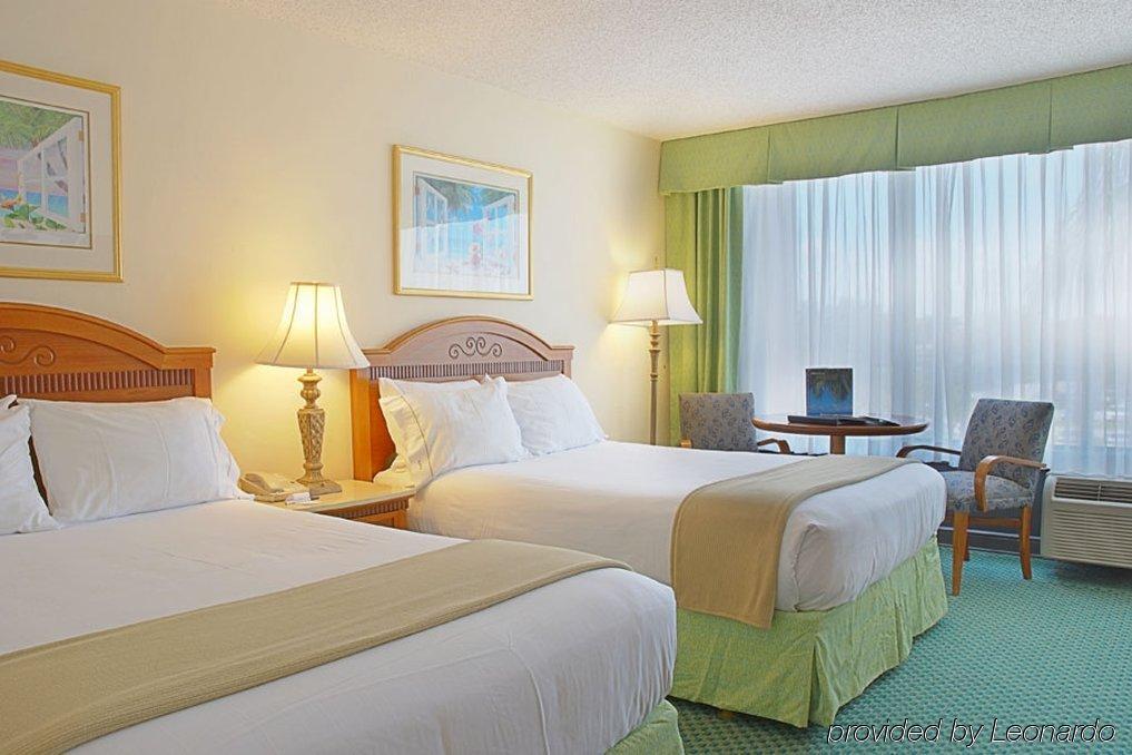 Holiday Inn Express Boca Raton - West By Ihg Номер фото