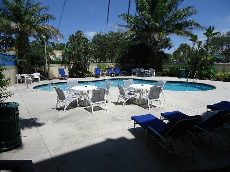 Holiday Inn Express Boca Raton - West By Ihg Екстер'єр фото
