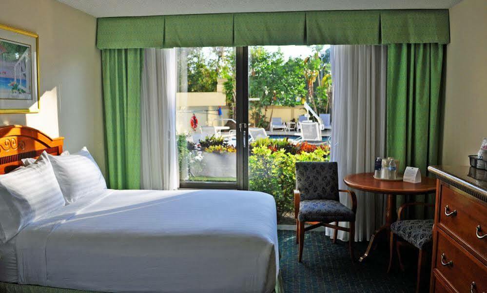 Holiday Inn Express Boca Raton - West By Ihg Екстер'єр фото